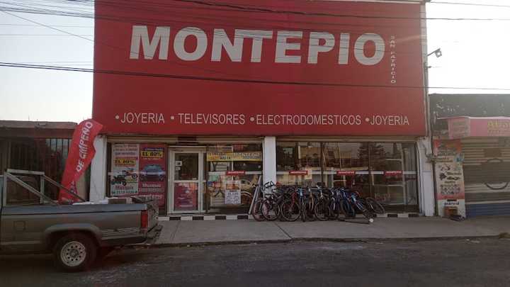Fotografia tomada fuera de Montepio San Patricio Muzquiz - Casa de empeños en Ecatepec de Morelos, Edomex.